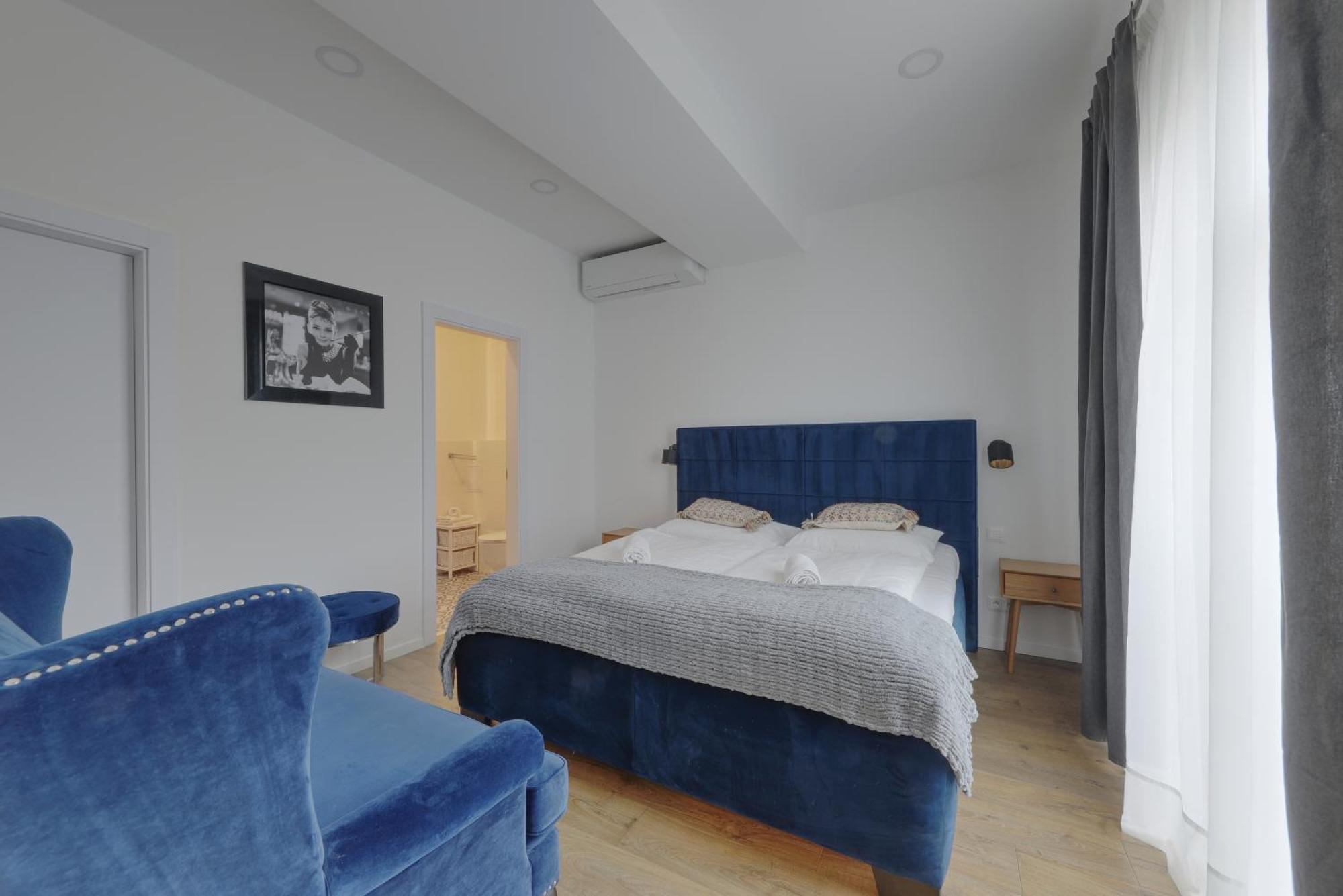 Shone Apartment Old Town 2 Bedroom Bratislava Exteriör bild