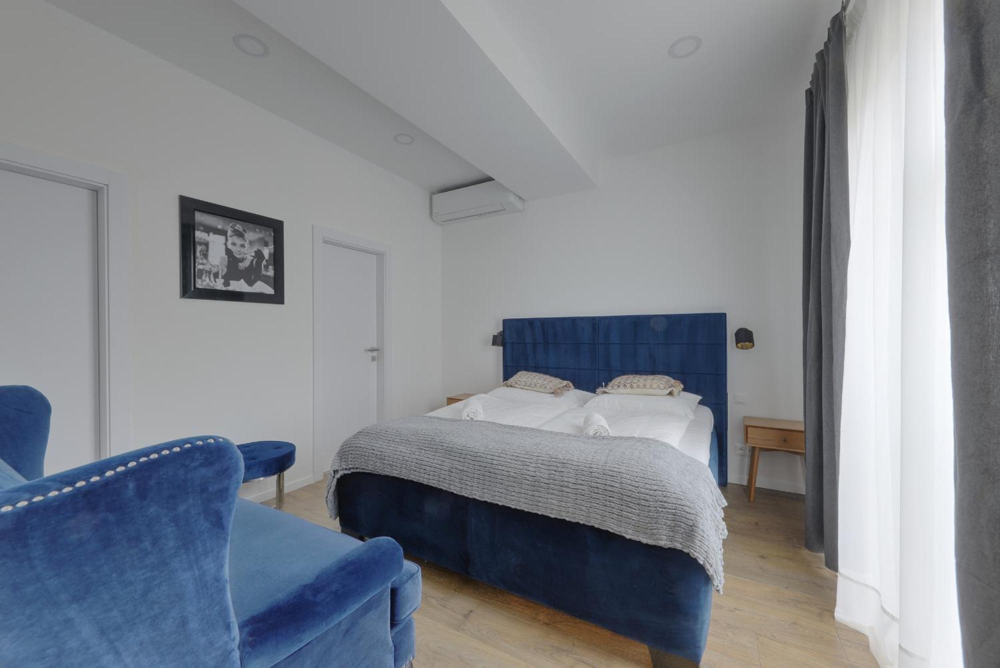 Shone Apartment Old Town 2 Bedroom Bratislava Exteriör bild