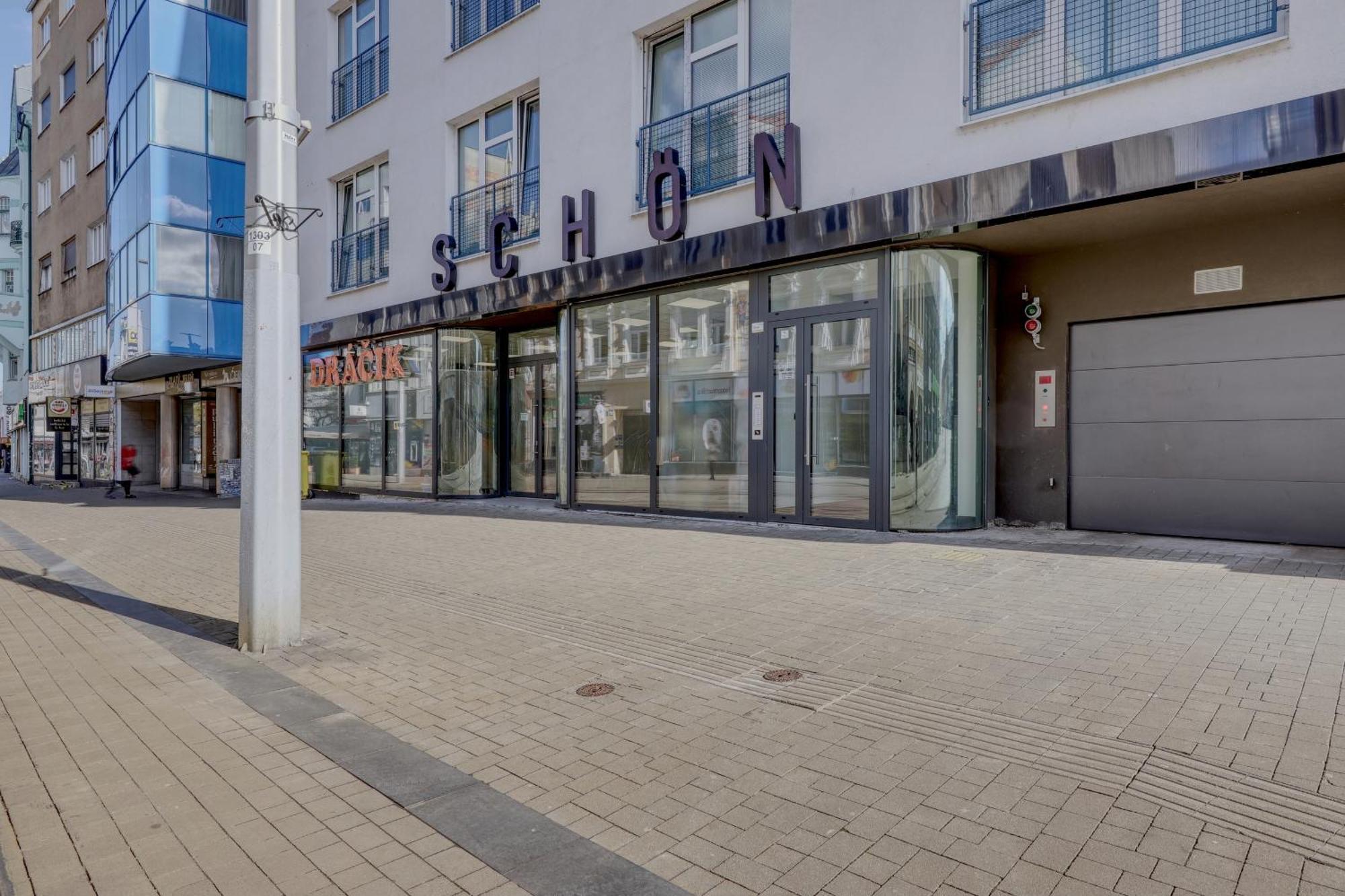 Shone Apartment Old Town 2 Bedroom Bratislava Exteriör bild